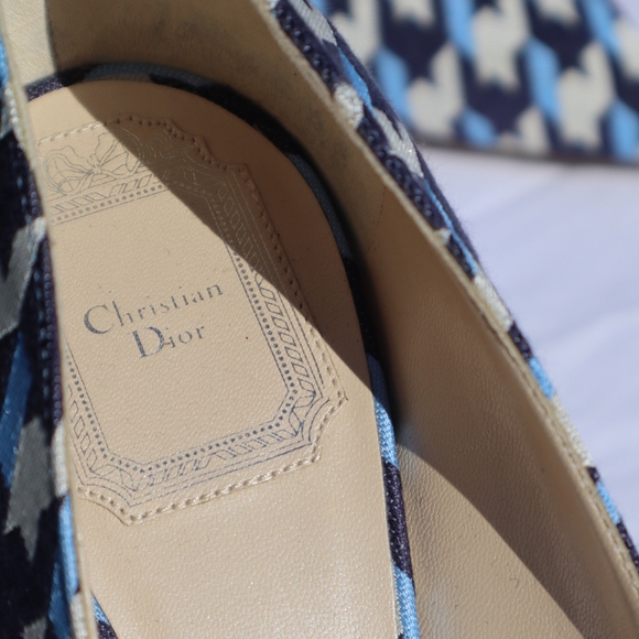 ☆SOLD☆ Dior Houndstooth Pointy Toe Pump - Picture 2 of 7